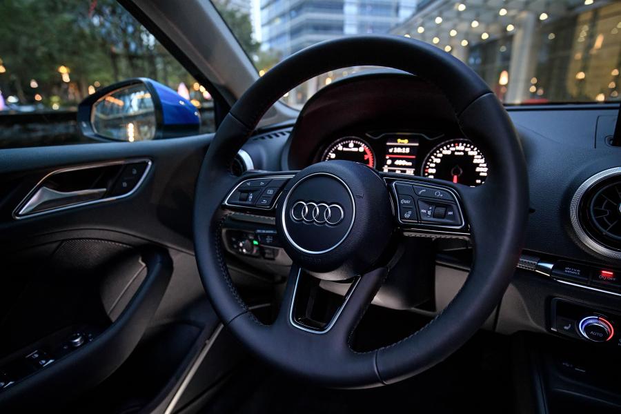 Панель приборов Audi A3 Sedan 40 TFSI (8V) 2017 года  (CN) (фото 8 из 14)